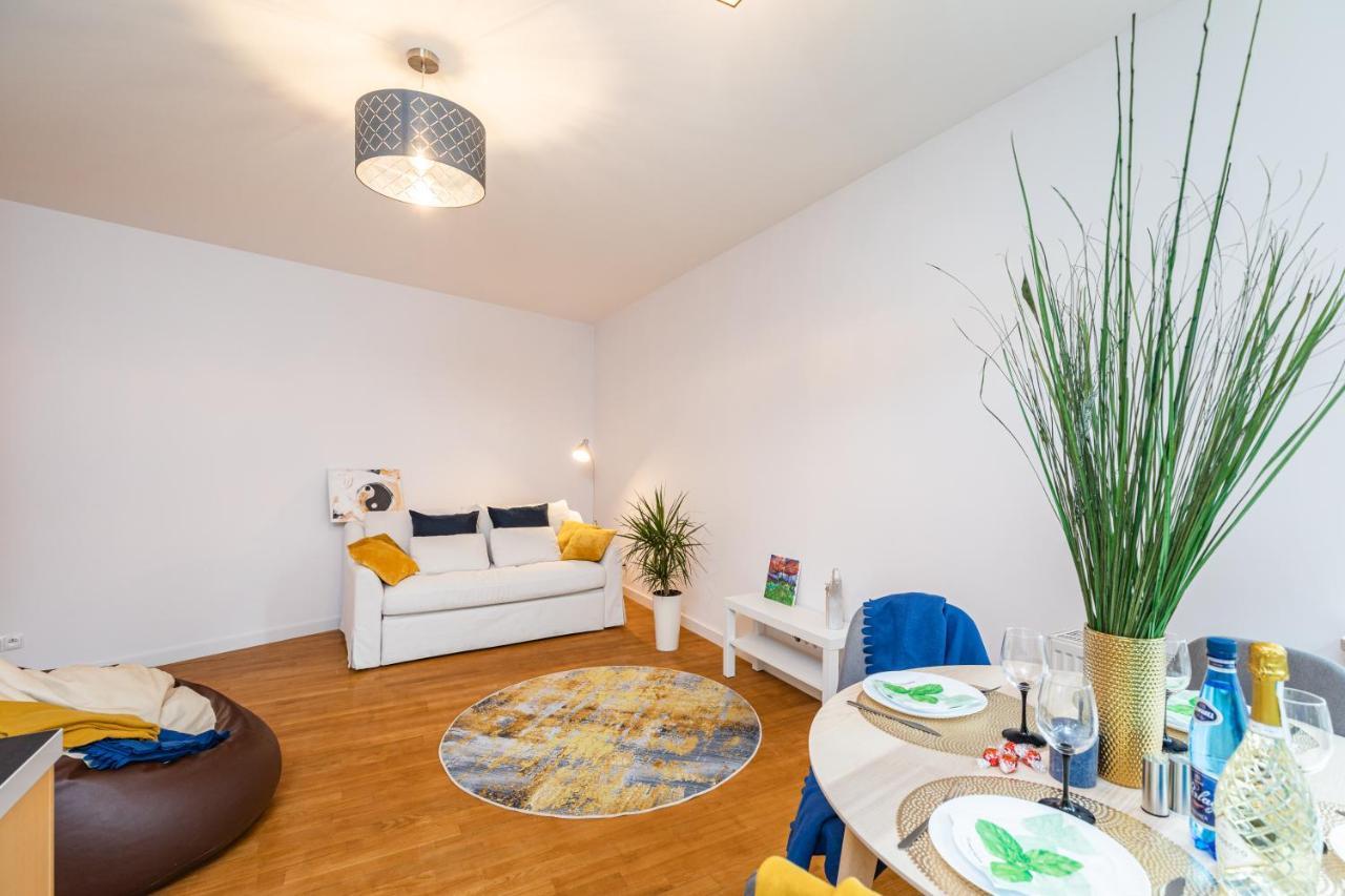 Superapart Wilanowska 7, "Pet-Friendly With Elevator & Parking" Daire Varşova Dış mekan fotoğraf